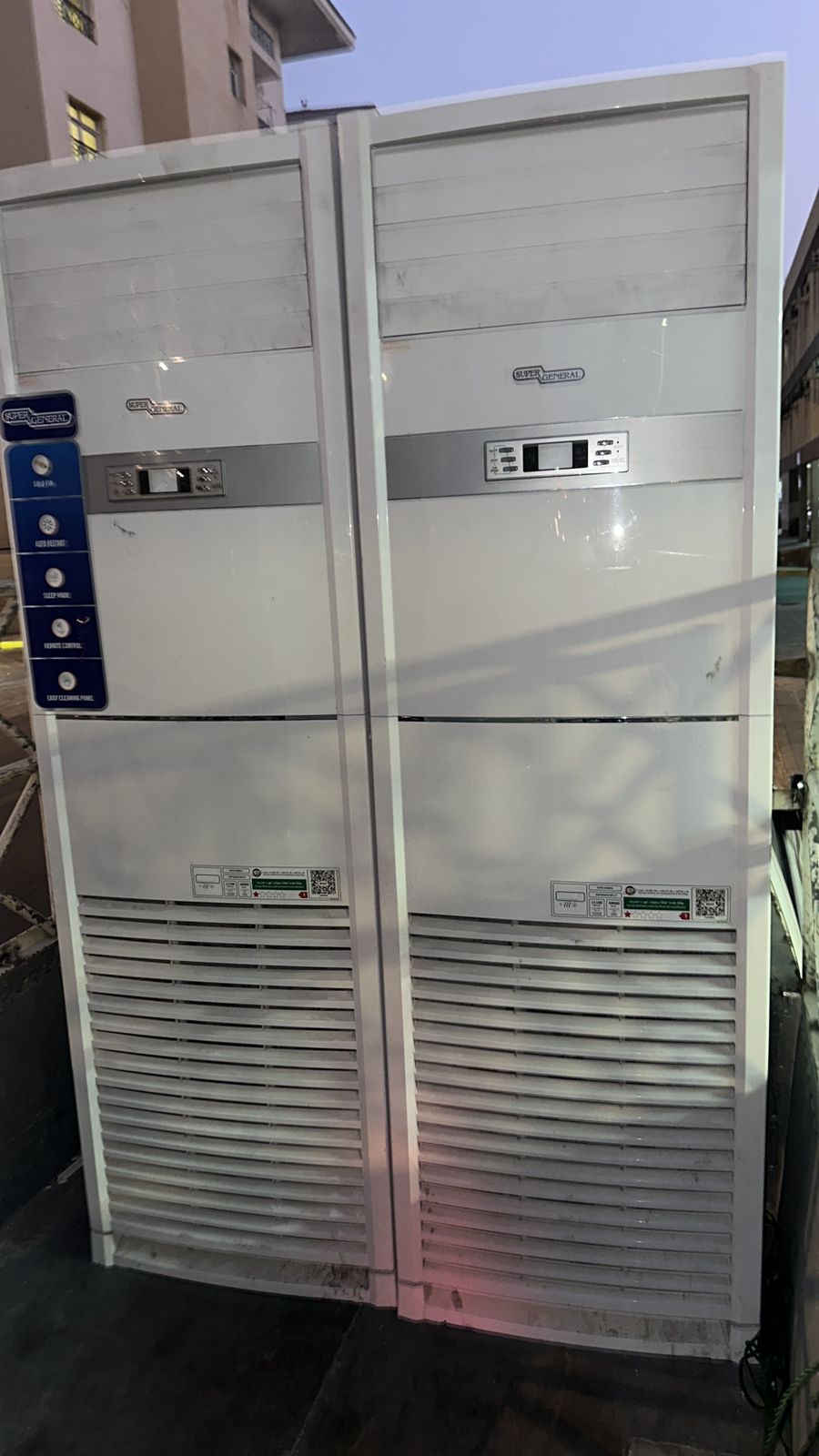 Used standing floor AC units bought for cash in Dubai UAE - free removal and pickup